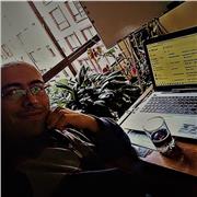 Profesor de Español nativo. Soy orgullosamente colombiano y con deseos de enseñar mi bello idioma, a extranjeros que deseen conectarse con nuestra cotidianidad.
Soy licenciado en Idiomas. Con el mayor gusto estaré para apoyarte en este proceso